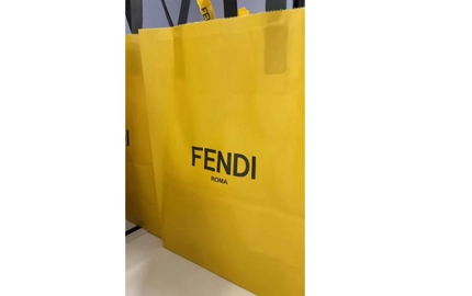 Настройка кожи телефона с помощью элементов Fendi x HEYTEA!